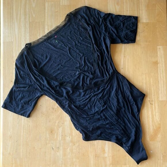 INTIMATELY FREE PEOPLE Navy Blue Short Sleeve Bodysuit Size Medium NWOT - Picture 2 of 6